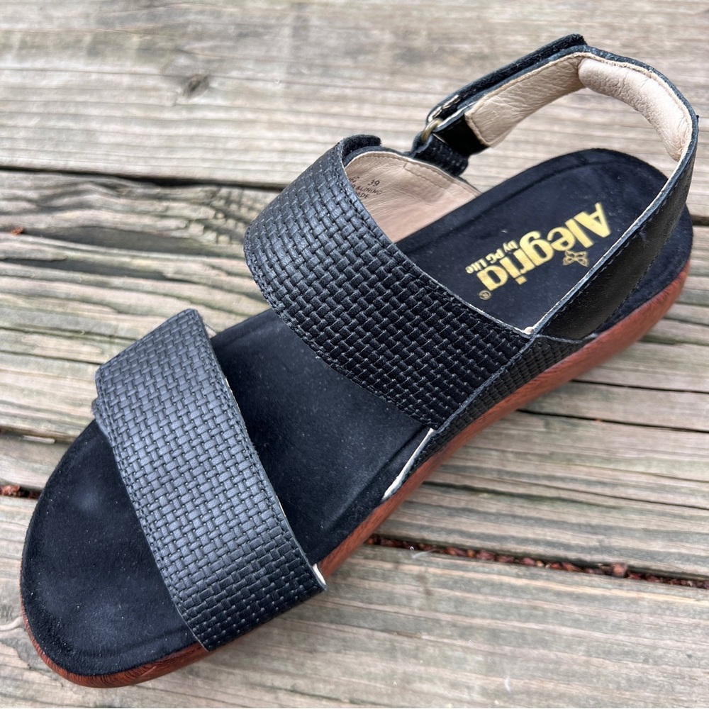 Alegria Bailee Woven Noir Faux Wood Platform Sandals - Picture 3 of 7